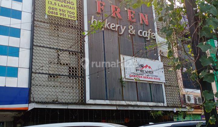 Disewakan Ruko 2 Gandeng di pusat Kota Ruko 1