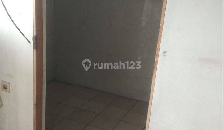 Disewakan Rumah 2 Lantai di Pondok Kelapa 2