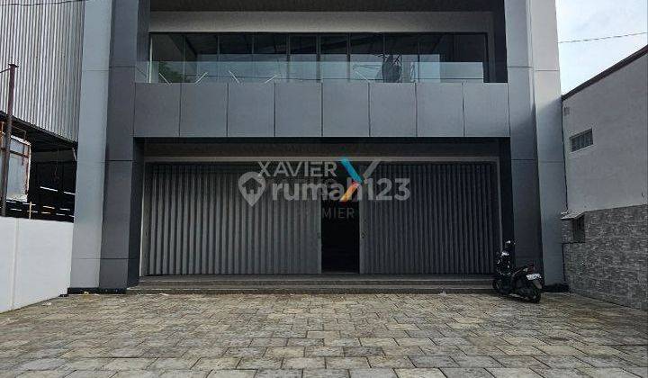 Tempat Usaha Baru Modern di Nol Jalan Ahmad Yani Blimbing Malang 1