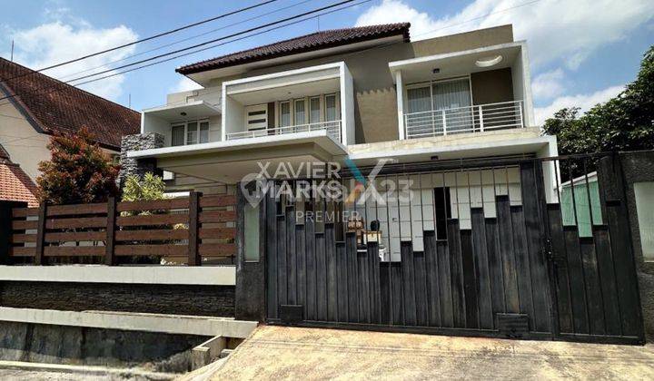 Rumah Mewah di Pemukiman Elit Bukit Dieng Malang 1