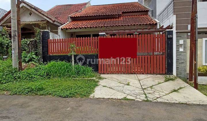 Rumah Terawat Nyaman di Kawasan Bukit Dieng, Malang 1