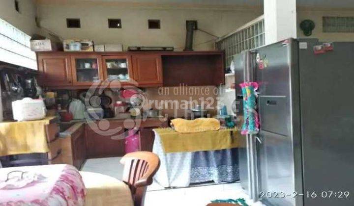 Rumah Bagus 2 Lantai Semi Furnished Siap Ditempati Strategis 2