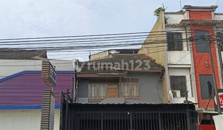 East-facing Ready-to-Occupy Shop House, on Main Road Antapani, Suitable for Workshop, Office, Tutoring Center, DE, Near Medika Antapani Clinic, Griya, Borma, Super Indo, In Antapani, Arcamanik, East Bandung 1