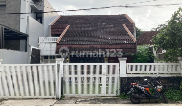Rumah Bagus Siap Huni Dekat Itb, Unikom, Unpas, Unpar, Bip,Bec, Kuliner Cihapit, di Sayap Riau, Riau, Bandung Tengah, Bandung Kota
