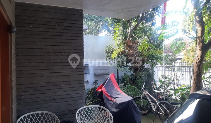 Nice House Ready to Live 2 Floors in Batu Indah Complex, 2-Car Access, Near Buah Batu Toll Road, Moh Toha Toll, in Batununggal, Bkr, Buah Batu, Central Bandung. 2