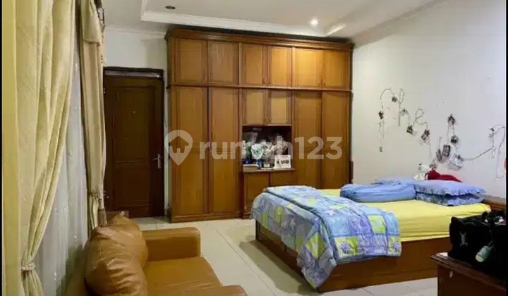 Rumah Bagus dengan Halaman Luas 2Lantai Dalam Komplek Batununggal, Loka Strategis, Dekat Rs Mayapada, Podomoro,Summarecon, Tol Buah Batu, Tol Moh Toha, di Batununggal,Buah Batu, Bandung Tengah, Bandung Kota