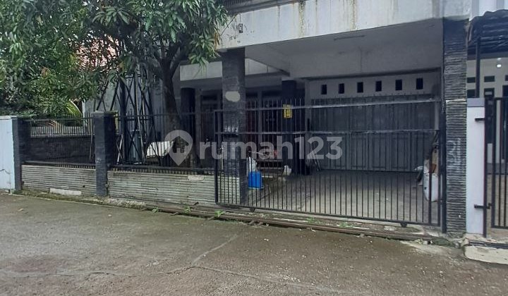 Newly Renovated 2-Story House, Inside Batu Indah Complex, Access to Purbaleunyi Toll, Buah Batu Toll, Moh. Toha Toll, Dibatununggal, Bkr, Turangga, Soekarno Hatta, Central Bandung.