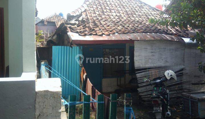 Rumah Lama Hitung Tanah Di Antapani, Cocok Untuk Kosan, Tempat Tinggal, Dekat Sekolah Sma 10, Supermarket, Rumah Sakit Santo Yusup 1