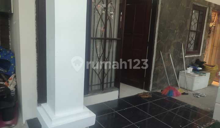 READY-TO-OCCUPY HOUSE IN ANTAPANI COMPLEX, STRATEGIC LOCATION, FLOOD-FREE, CLOSE TO ANTAPANI TERMINAL, HOSPITAL, SHOPPING CENTER, IN ANTAPANI, ARCAMANIK, EAST BANDUNG 2