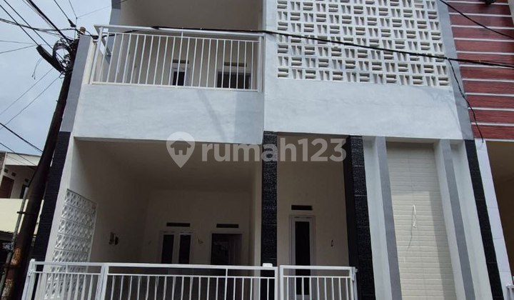 2-Story House Ready to Live, Strategic Location Near Al Islam Hospital, Summarecon Mall, Gedebage Toll Road, in Gedebage, Soekarno Hatta, Rancasari, Cipamokolan, East Bandung, Bandung City