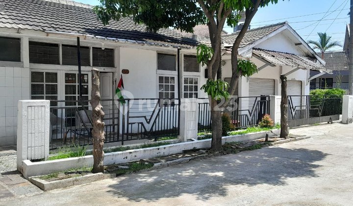 Rumah Bagus Siap Huni Hadap Selatan di Dalam Komplek Kopo, Dekat Akses Tol, Pusat Belanja, Rumah Sakit, di Kopo, Margahayu, Soekarno Hatta, Bandung Selatan