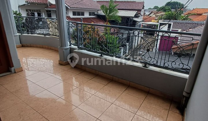 Rumah 2Lantai Siap Huni dengan Lebar Muka 7M, Hadap Utara, Dekat Griya Buah Batu, Tol Buah Batu, Tsm, Kampus Lalangbuana, di Buah Batu,Turangga, Bkr, Bandungtengah, Bandung Kota 2