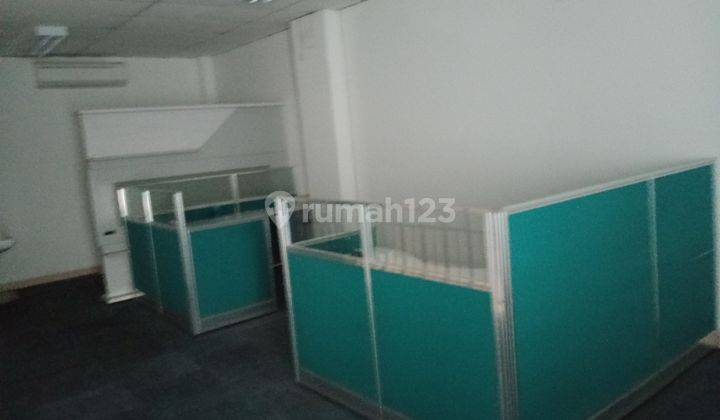 Di Sewakan Ruko Madrid BSD dekat Tol , sbrang pasar Modern ,furnish cocok untuk Kantor 2