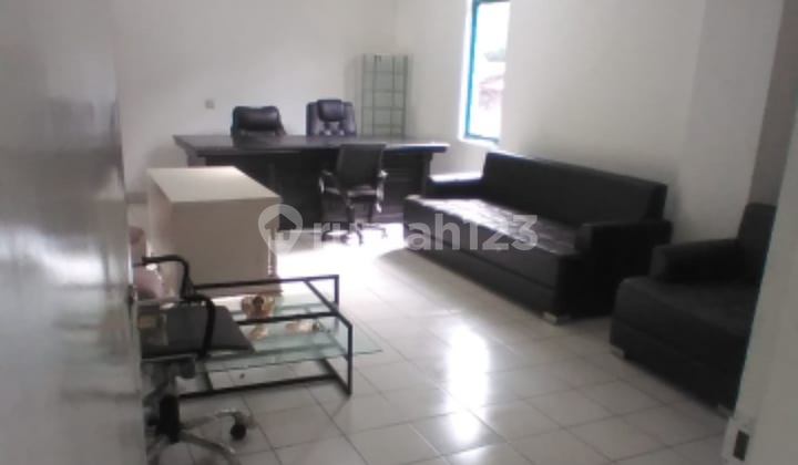 Di Sewakan Ruko 2.5 Lt Hdp Jln Dkt Itc Bsd 