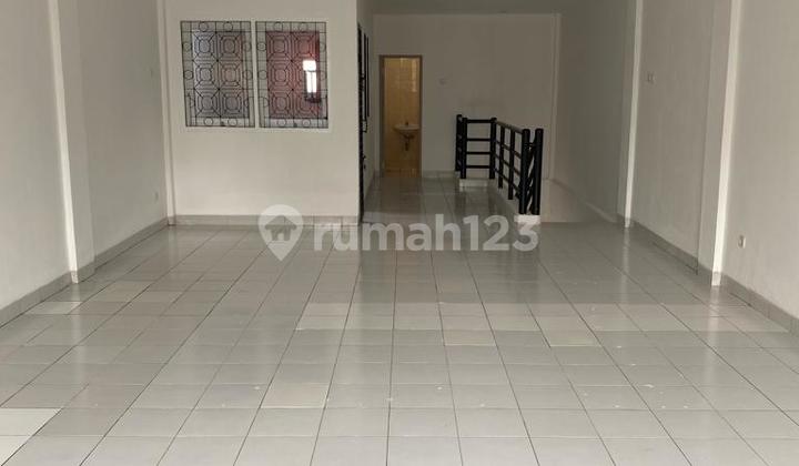 For Rent: BSD Commercial Building (Ruko) on Main Road, Suitable for Restaurant / Office For Rent: BSD Commercial Building (Ruko) on Main Road, Suitable for Restaurant / Office