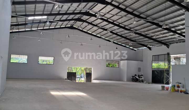 For Rent Ready-to-Use Warehouse for Logistics, Distribution, Light Industry - Spacious & Two-Way Access in Cakung