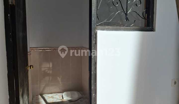 Good Warehouse Near Toll Road in Cakung, East Jakarta