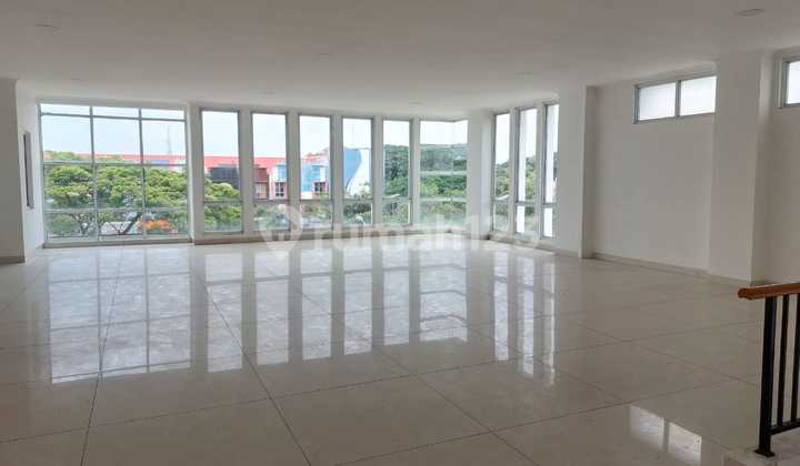 Disewakan Ruko 5 LT Hoek Mega Boulevard Harapan Indah - Bekasi