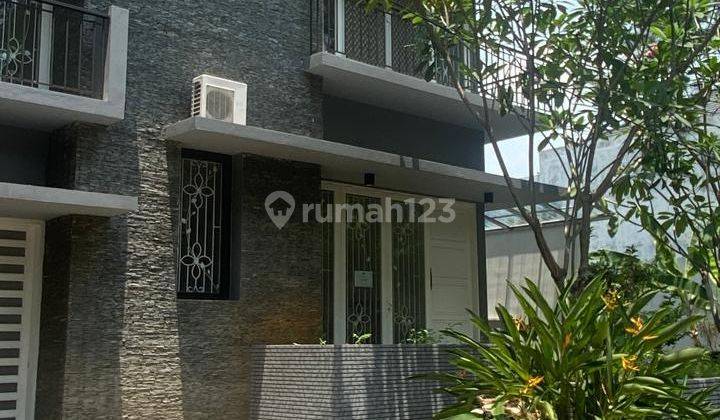 Rumah 2,5 Lantai di Tm. Giriloka Bsd, Area Pemukiman Tertata Dan Nyaman 1