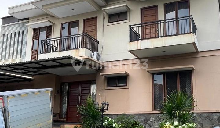 Rumah 2 Lantai Cluster Versailles BSD, Semi Furnished dan Kokoh, SHM dan Siap Huni