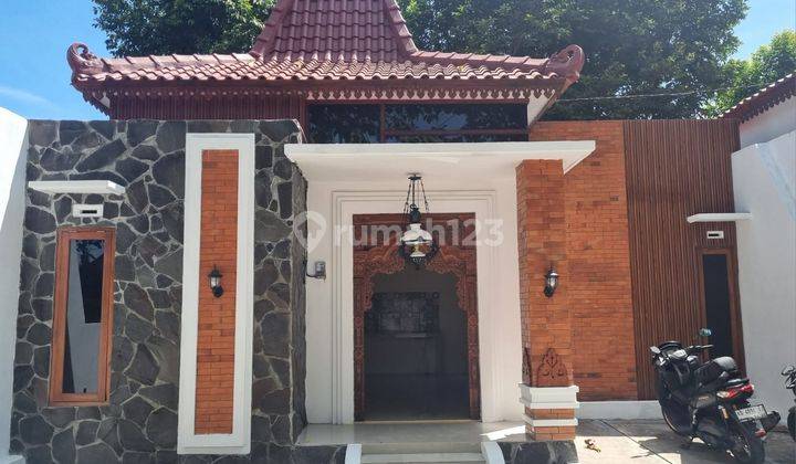 RUMAH CANTIK DESAIN ETNIK DI PRAMBANAN 1