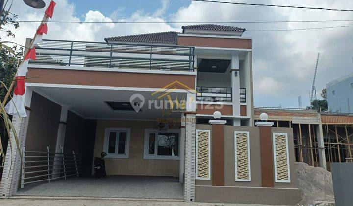 Rumah Mewah Private Poll Dan Fully Furnish Di Purwomartani 1