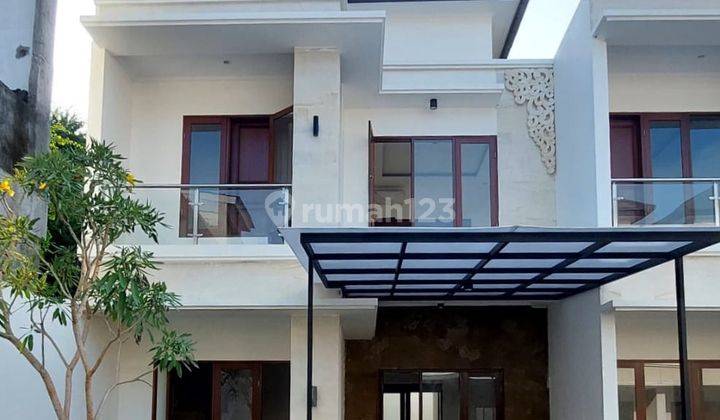 Rumah Mewah Siap Huni 2 Lantai Furnished Dalam Perumahan Mewah 1