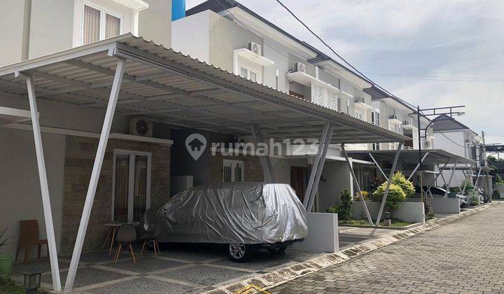 Rumah 2 Lantai Dalam Perumahan, 8 Menit Dari Pasar Godean 2