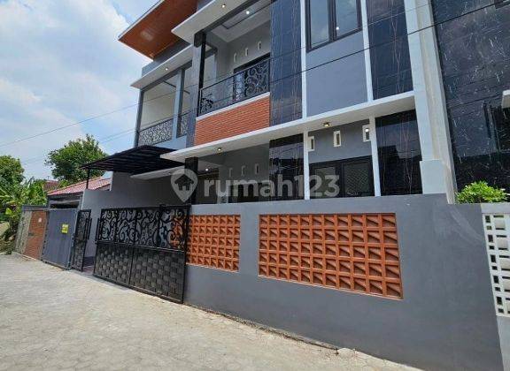 Rumah 2 Lantai, 10 Menit Kampus Amikom Di Maguwoharjo 2