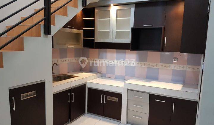 Rumah 1,5 Lantai Minimalis Modern Murah Taman Holis Indah Bandung 2