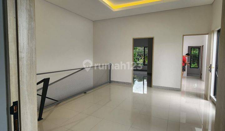 Rumah Bagus Unfurnished SHM di Pondok Hijau, Bandung 1