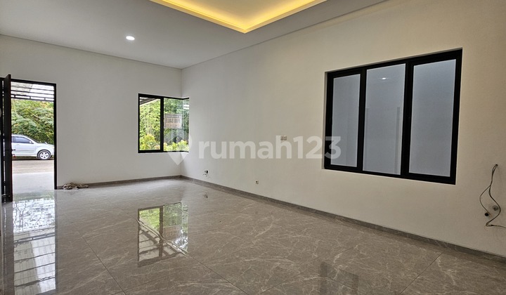 For Sale New 2-Story House, 190 M2 Area in Alam Sutera 2