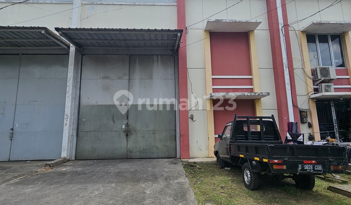 Rare for Sale! Daan Mogot Arcadia Warehouse, 300 m2 Area Rare for Sale! Daan Mogot Arcadia Warehouse, 300 m2 Area