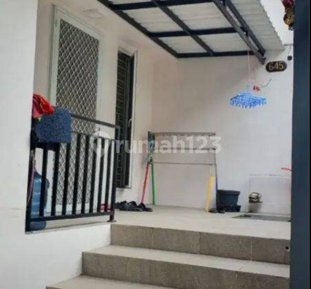 DIJUAL CEPAT MURAH RUMAH SIAP HUNI 3 LANTAI LUAS 128 M2 DI TOMANG 2