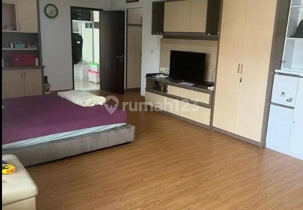 DIJUAL MURAH RUMAH SIAP HUNI LUAS 357 M2 HOEK DI MODERNLAND 7