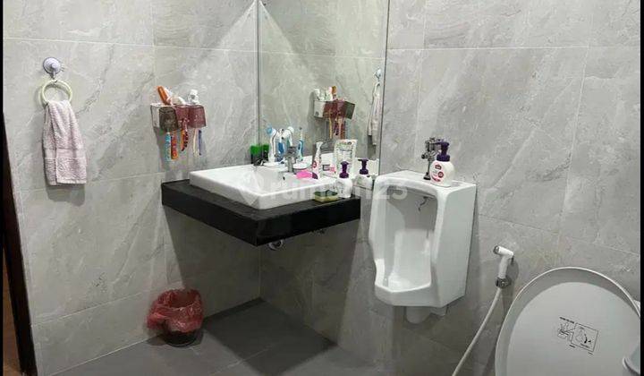DIJUAL MURAH RUMAH SIAP HUNI LUAS 357 M2 HOEK DI MODERNLAND 10