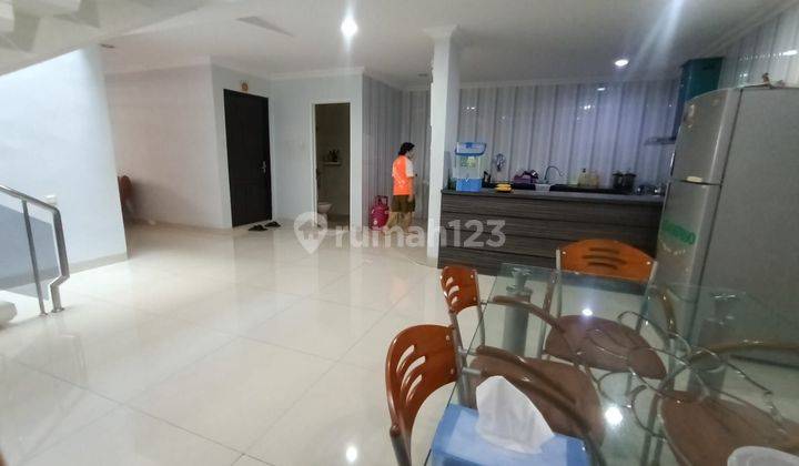 DIJUAL CEPAT!RUMAH SIAP HUNI 2 LANTAI 8x18 DI GREEN GARDEN 1