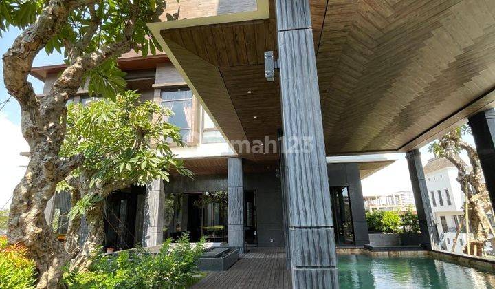 Dijual Cepat!rumah Mewah 4 Lantai Luas 609 M2 Hoek Pantai Mutiara 2