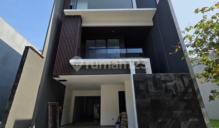 Dijual Langka! Rumah Brand New 8X18. 4 Lantai Permata Buana 1