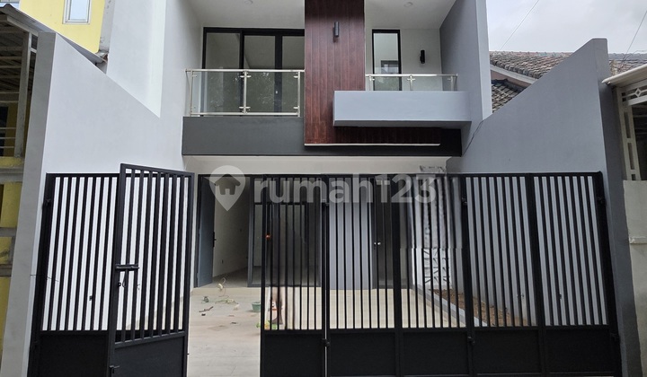 Dijual Rumah Brand New 3 Lantai Uk 6X16 Citra Garden 5