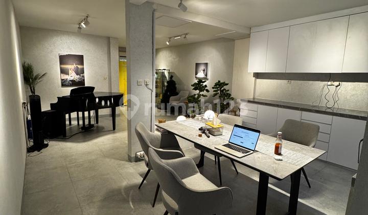 Dijual Cepat! Rumah Furnished 3 Lantai Luas 90 M2 Di Sunter