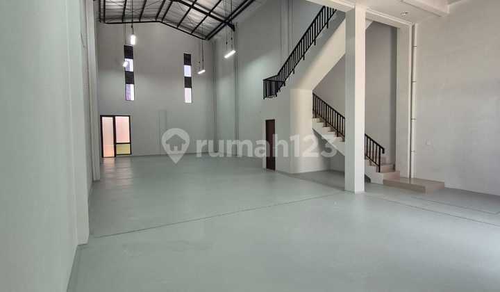 Dijual Murah Gudang Konsep Multiguna 9X30 di Bizpark Pik 2