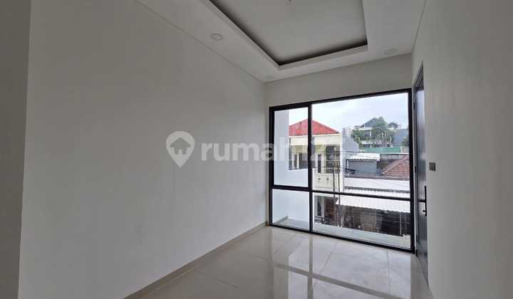 Dijual Rumah Brand New 3 Lantai Uk 8X16 di Citra 5 2