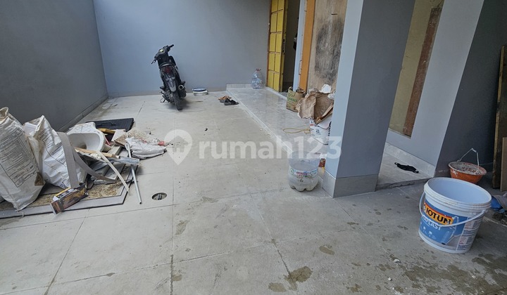 Dijual Rumah Brand New 3 Lantai Ukuran 8X17 Taman Palem Lestari 2