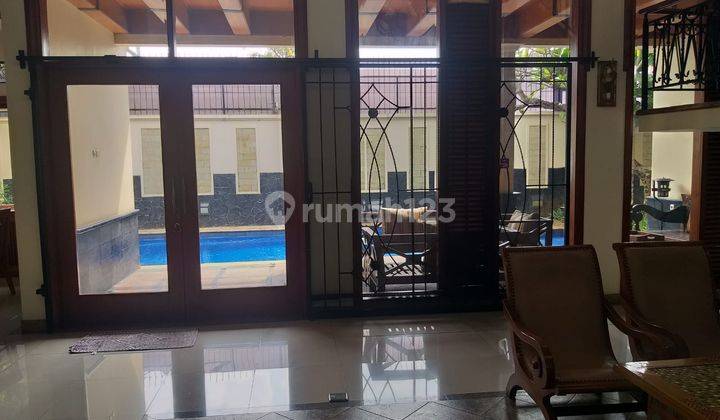 Rumah Bagus Mewah Siap Huni 5kt 5km Full Furnished di Pulomas, Jakarta Timur 2