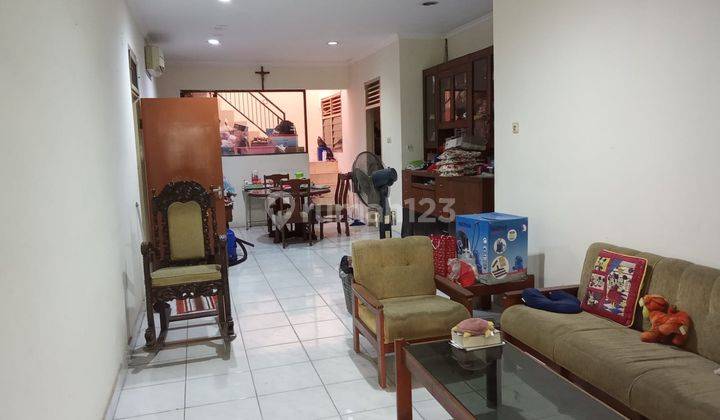 Rumah 1,5 Lantai Bagus Untuk Usaha Siap Huni Pinggir Jalan Raya SHM di Cengkir Raya Kelapa Gading, Jakarta Utara 1