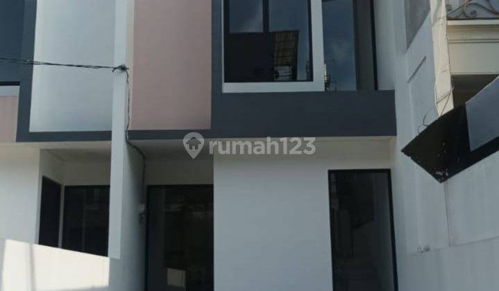 Rumah Brand New 2 Lantai Baru Bagus Luas Tanah 60m SHM di Gading Griya Residence Kelapa Gading, Jakarta Utara Jakarta Timur 1