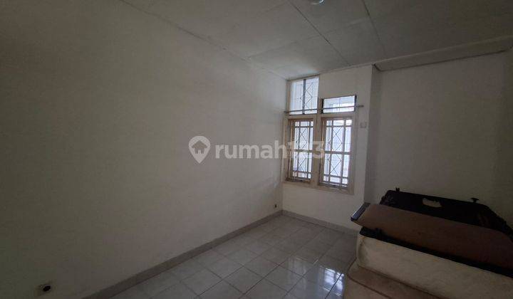 Rumah Kontrakan 1,5 Lantai Siap Huni Luas 144m Bebas Banjir Lingkungan Nyaman Unfurnished SHM Pulomas, Jakarta Timur 2
