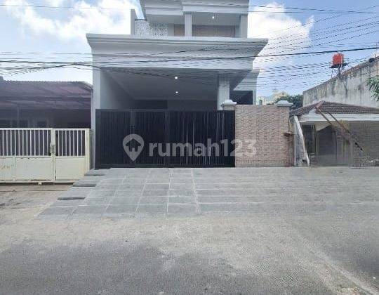 BRAND NEW Rumah 2 Lantai Bagus Siap Huni Luas Tanah 132m SHM Ligkungan Nyaman Pulomas, Jakarta Timur 1