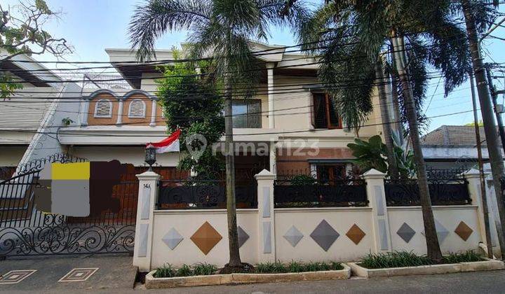 Rumah Mewah 2 Lantai Bagus Elite Siap Huni Semi Furnished Luas Tanah 500m Lingkungan Nyaman Private Pool Bebas Banjir SHM Imb Lengkap di Kemang, Timur Jakarta Selatan 1